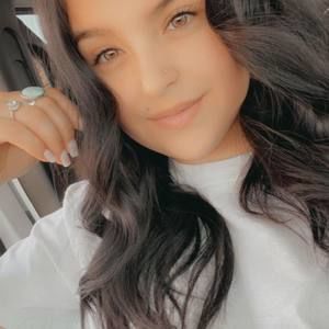 Meet your Posher, Isabella